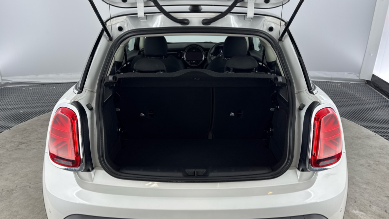 MINI Hatchback 2.0 Cooper S Classic 3dr Auto Petrol Hatchback